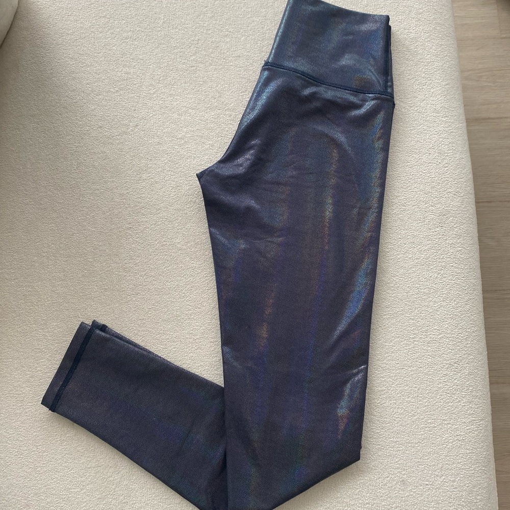 Aerie Iridescent Black Leggings
